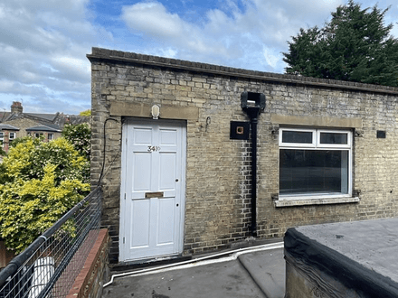 Lot 154 - Vacant Studio Flat In North London